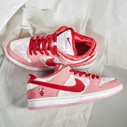 Nike SB Dunk Low Strangelove