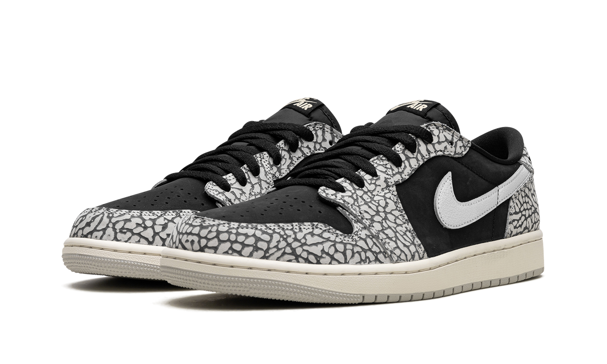 Air Jordan 1 Retro Low OG WMNS Black Cement 3