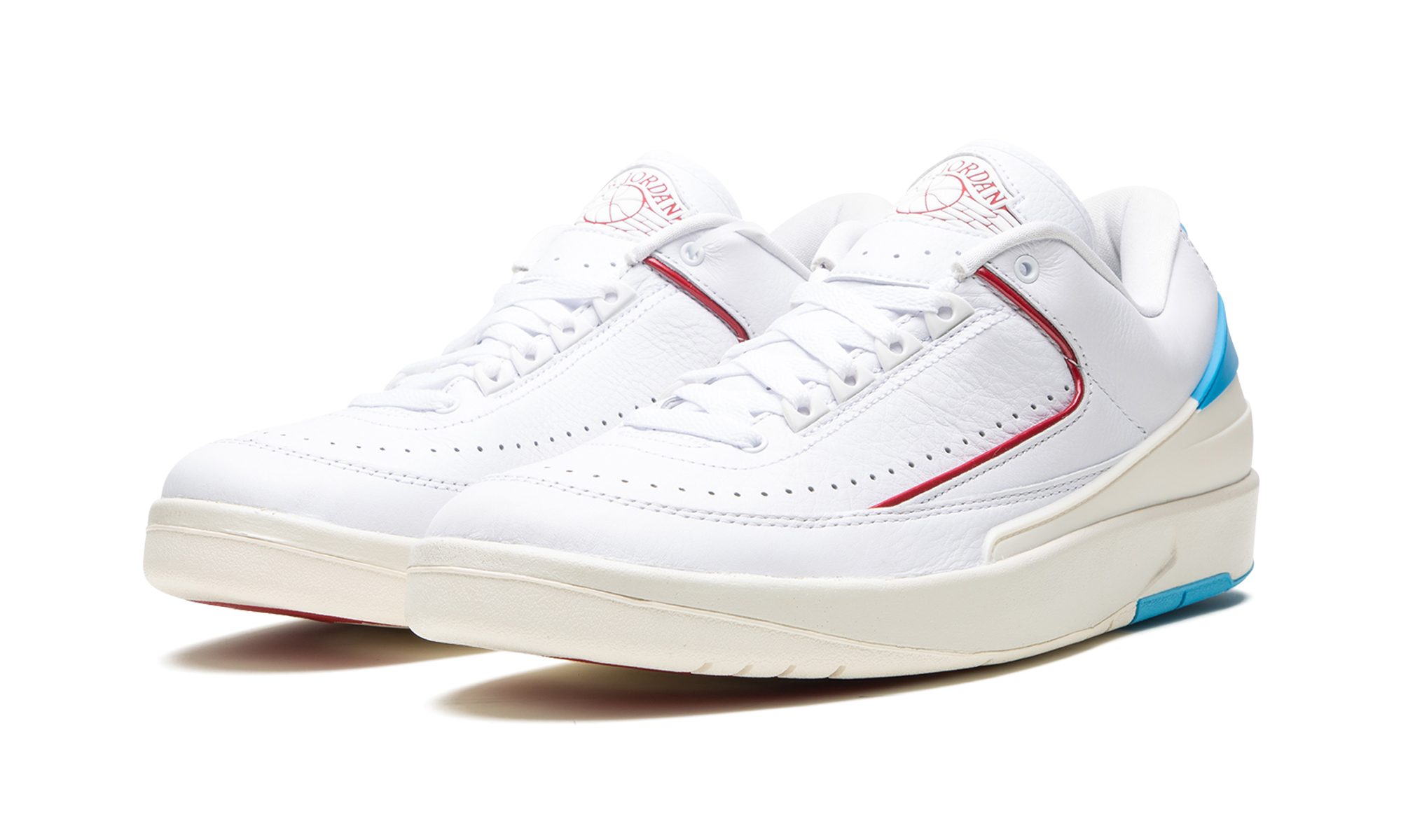 Air Jordan 2 Retro Low UNC To Chicago (W) 3