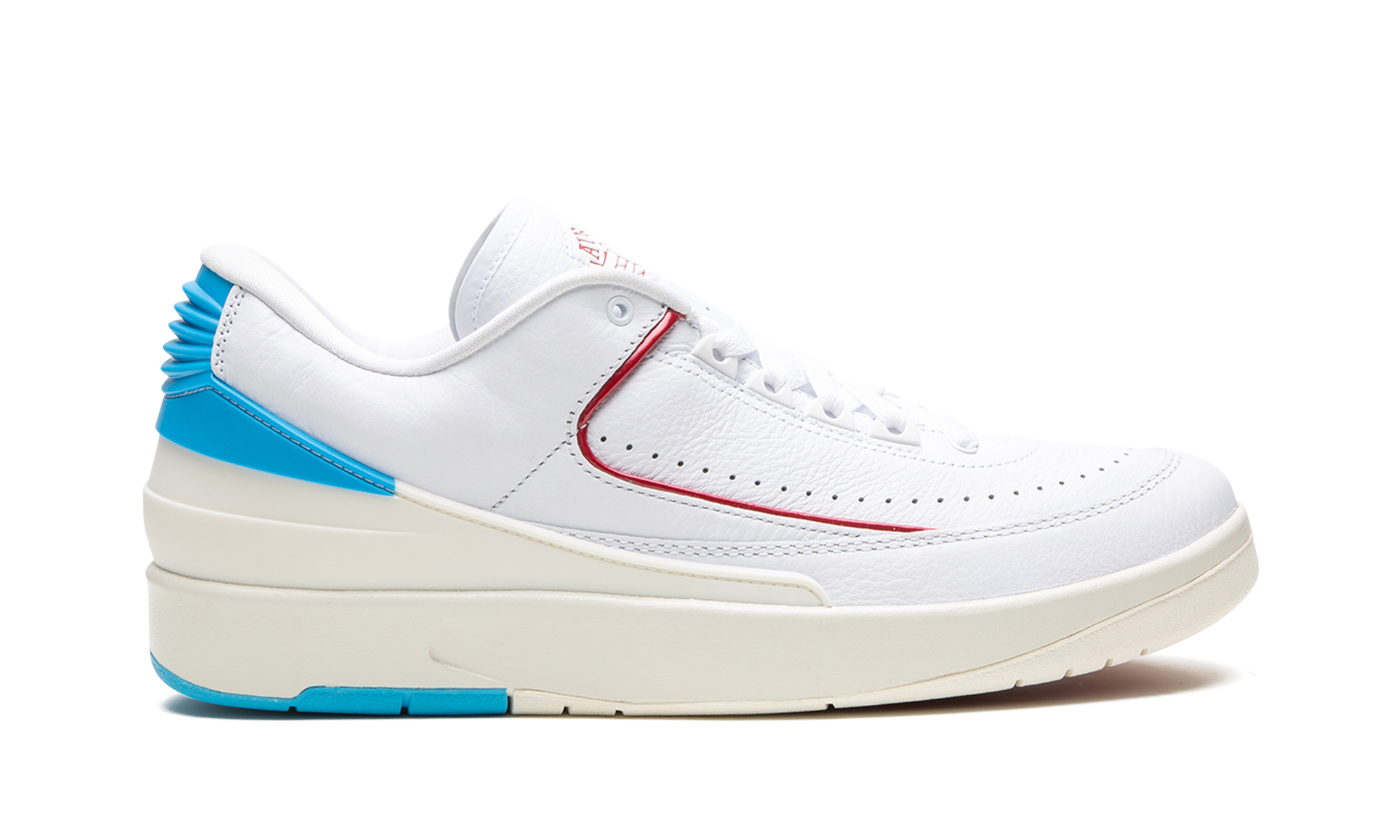 Air Jordan 2 Retro Low UNC To Chicago (W) 7