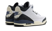 Air Jordan 3 Retro OG SP A Ma Maniére Diffused Blue 3