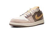Jordan 1 Low SE Craft Taupe Haze 5