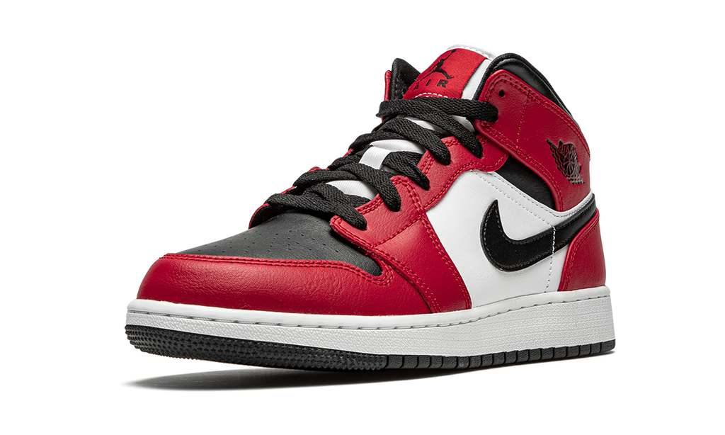 Jordan 1 Mid Chicago Black Toe (GS) 5