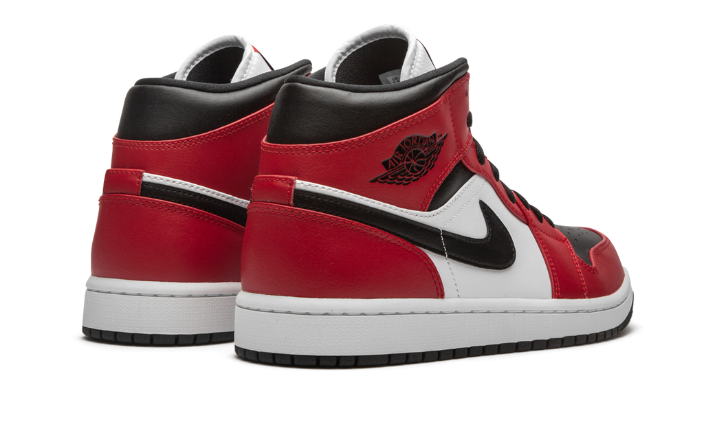 Jordan 1 Mid Chicago Toe 4
