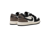 Jordan 1 Retro Low OG Mocha (PS) 4