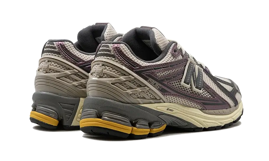 New Balance 1906r Licorice 3