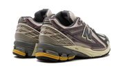 New Balance 1906r Licorice 8