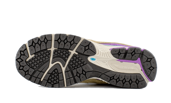 New Balance 2002R J.Crew Insnsement 2