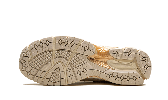 New Balance 2002R Protection Pack Sandstone Turtledove 4