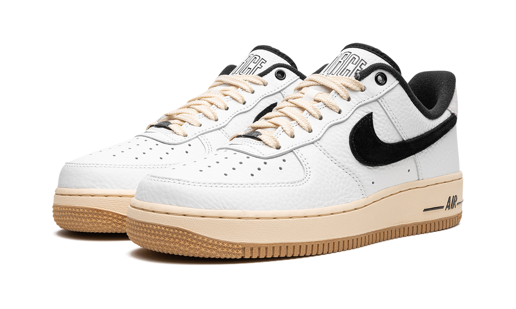 Nike Air Force 1 '07 LX Low Command Force Summit White Black (W) 3