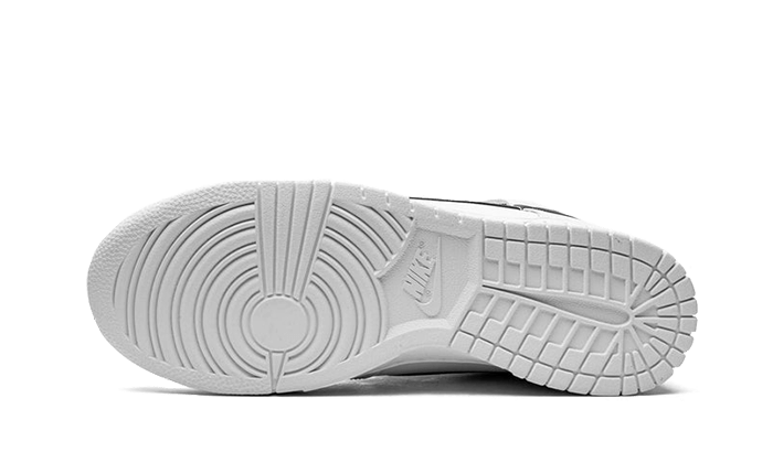 Nike Dunk High Reverse Panda 4