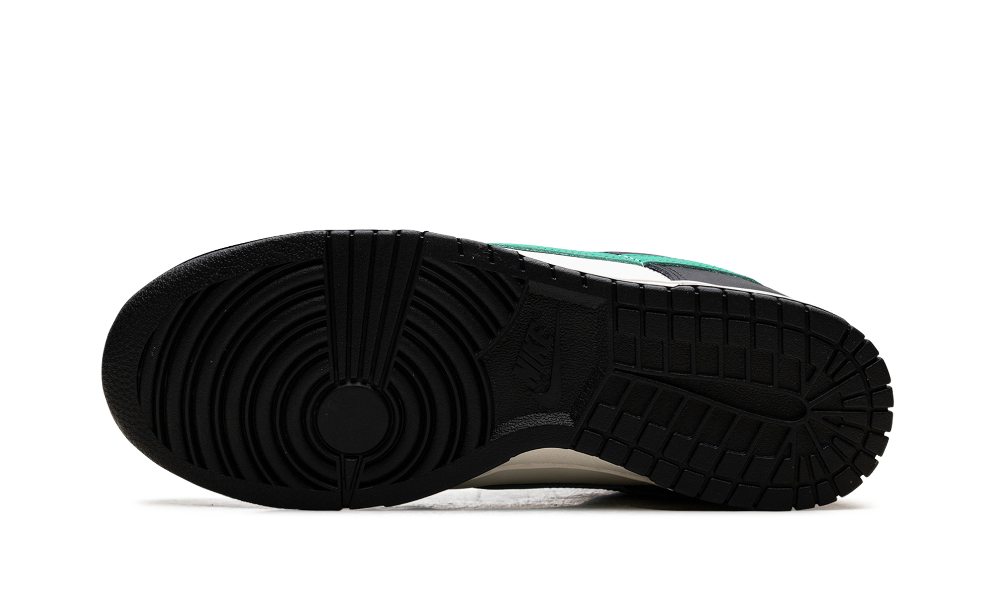 Nike Dunk Low Celtics (W) 6
