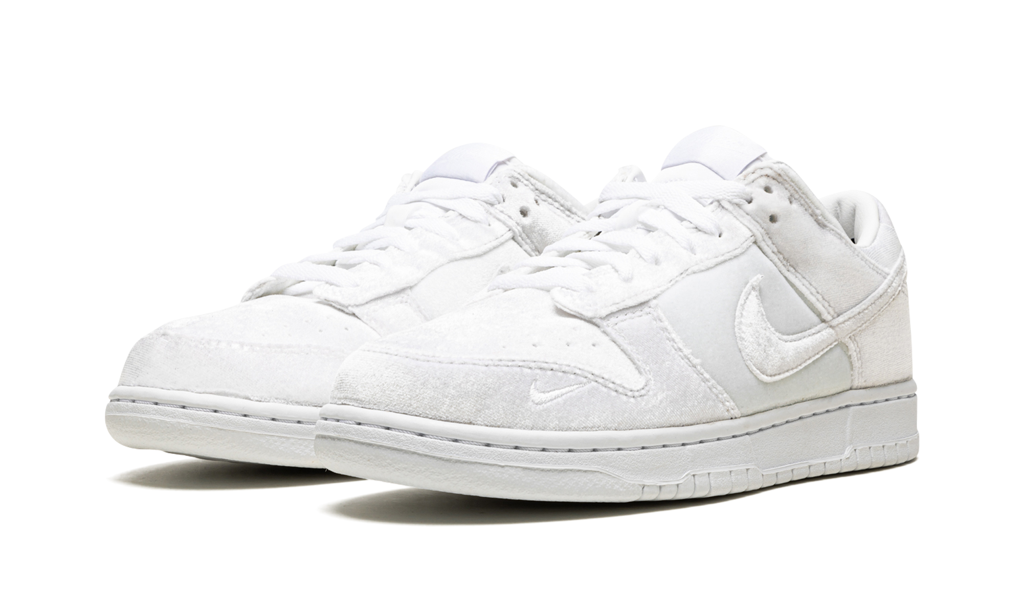 Nike Dunk Low Dover Street Market Triple White Velvet 3