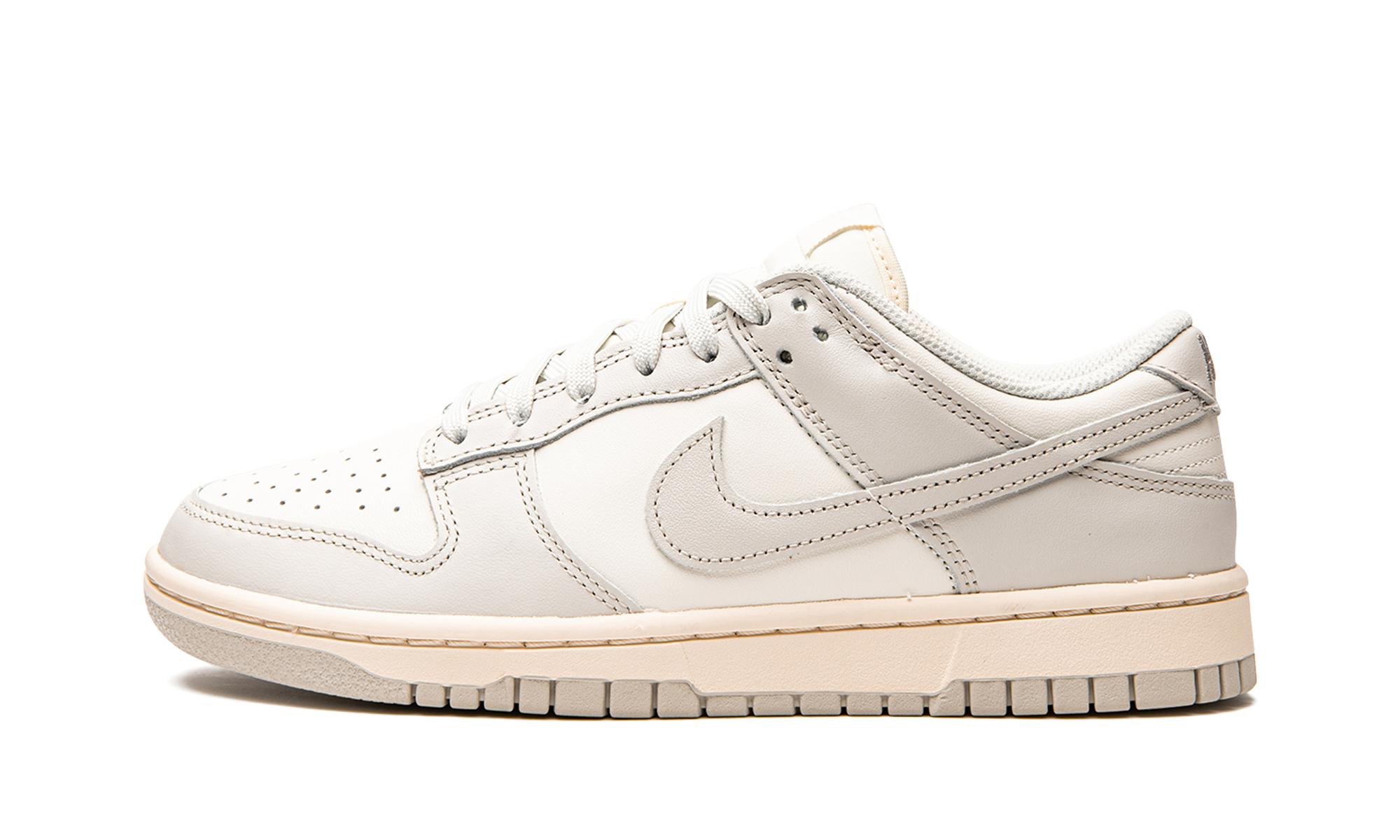 Nike Dunk Low Light Bone 9
