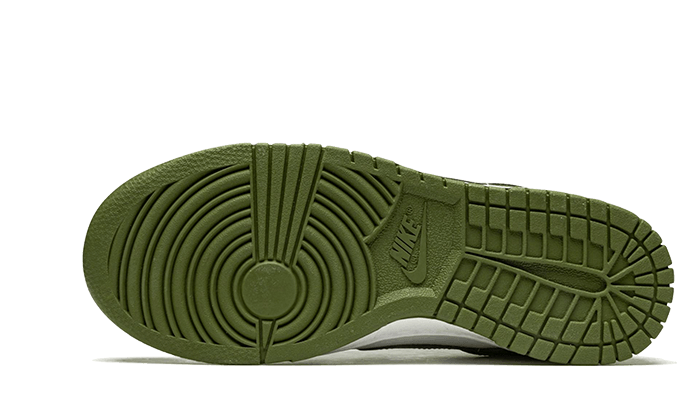 Nike Dunk Low Medium Olive 8