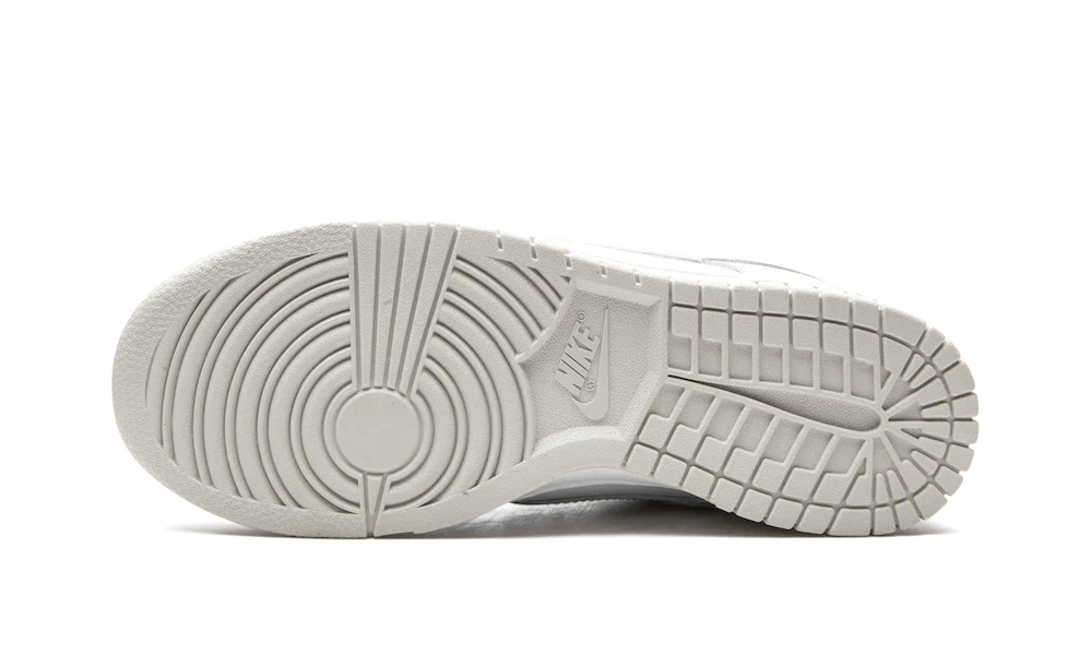 Nike Dunk Low Photon Dust 4