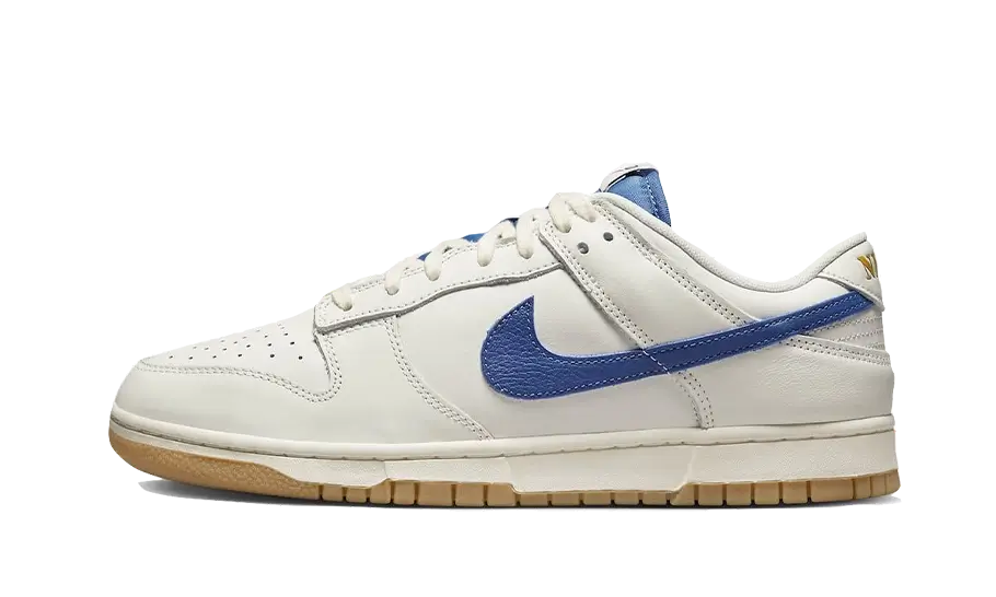 Nike Dunk Low Se Sail Dark Marina Blue 1
