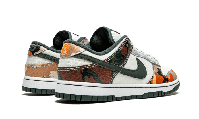 Nike Dunk Low SE SAIL MULTI-Camo 3