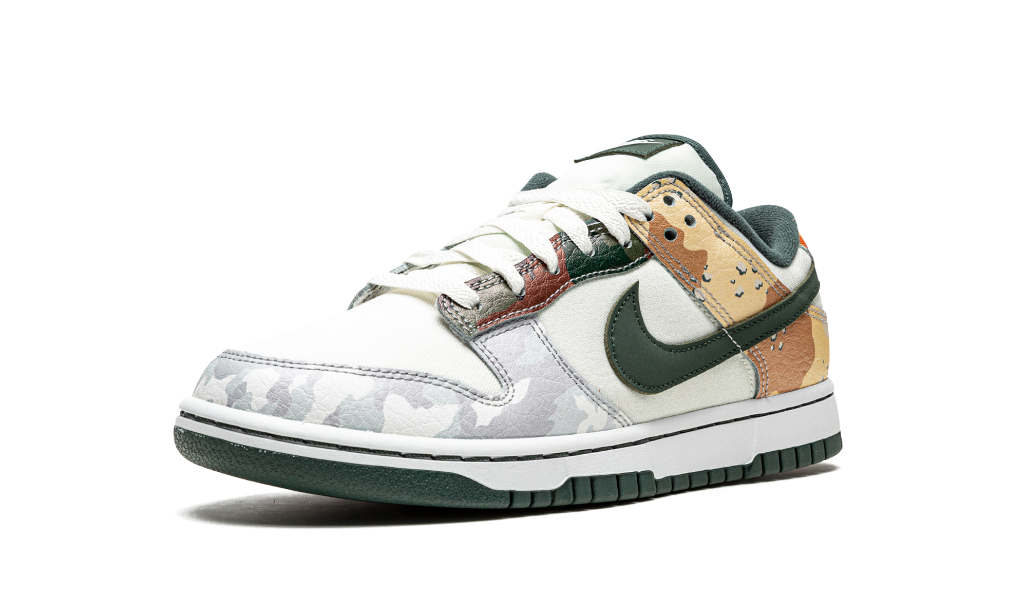 Nike Dunk Low SE SAIL MULTI-Camo
