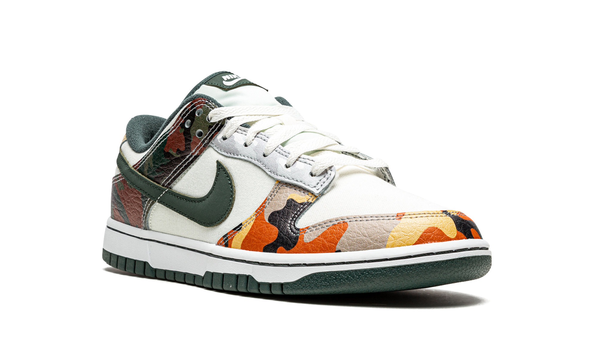 Nike Dunk Low SE SAIL MULTI-Camo