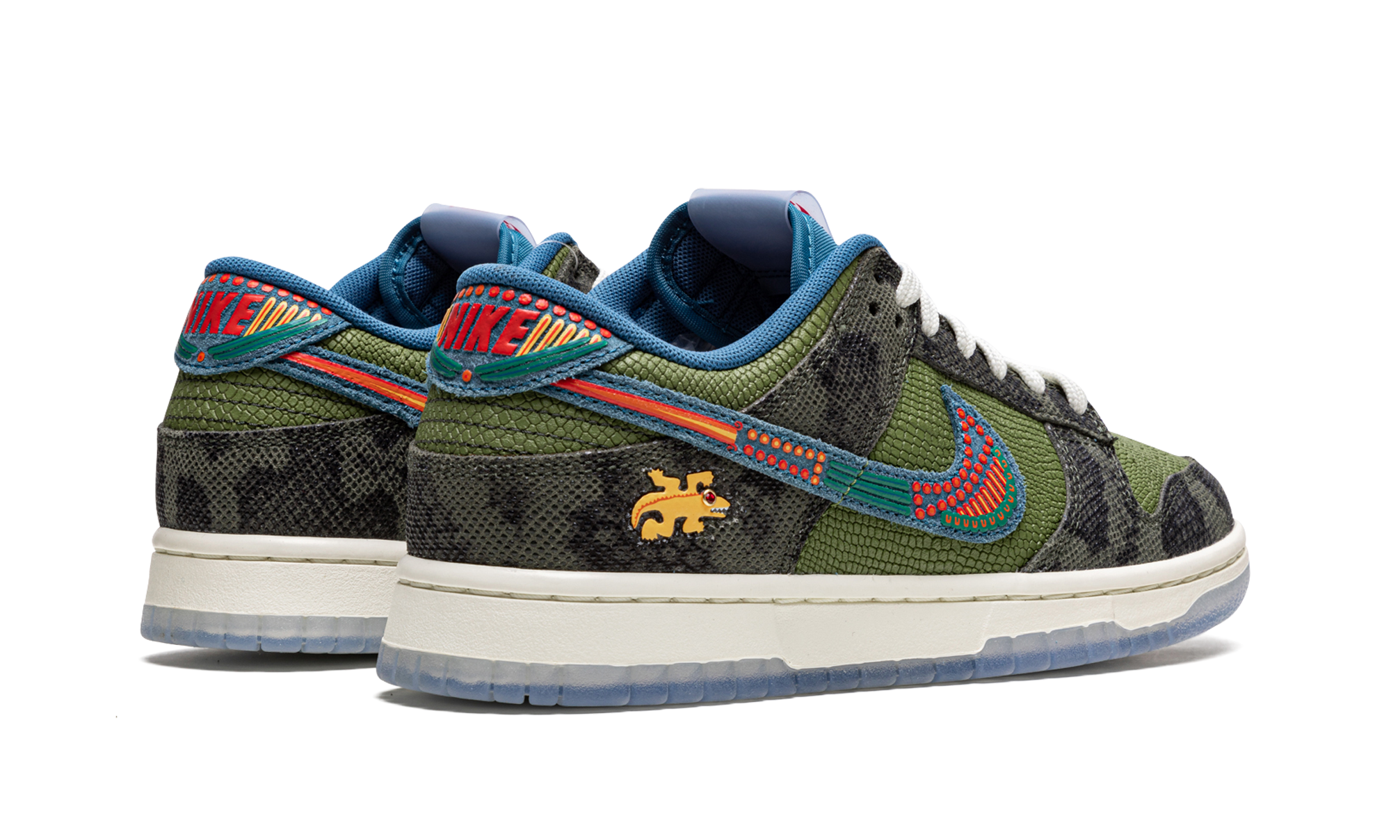 Nike Dunk Low SiEMPRE Familia 3