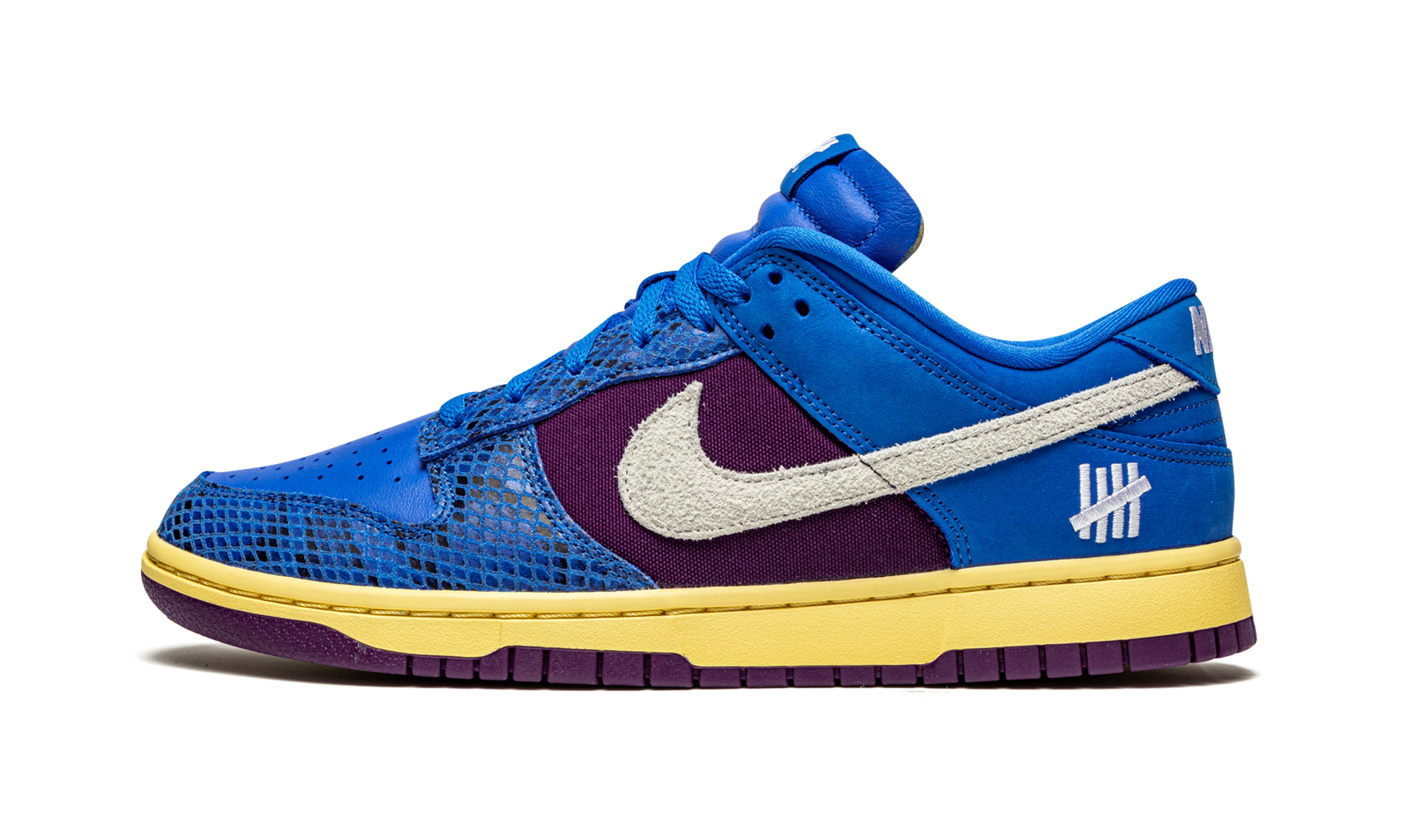 Nike Dunk Low Undefeated 5 On It Dunk vs. AF1