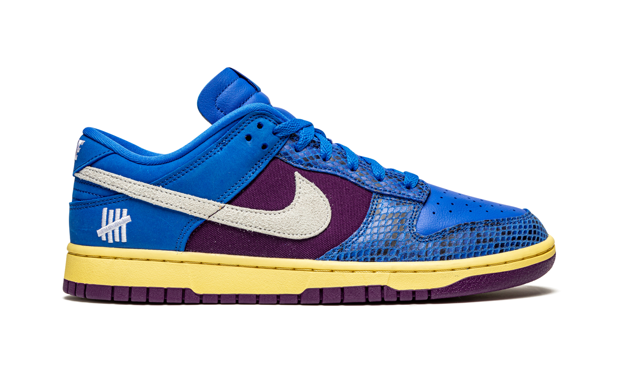 Nike Dunk Low Undefeated 5 On It Dunk vs. AF1