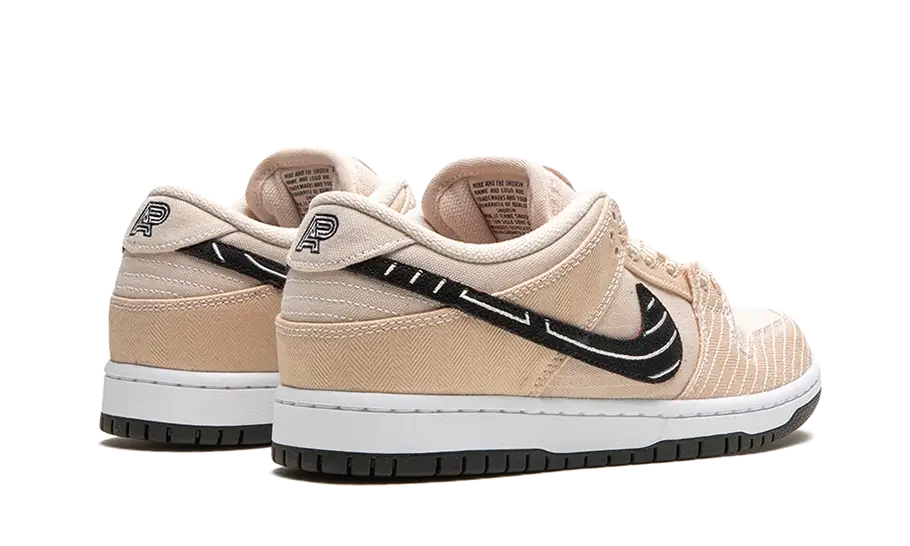 Nike SB Dunk Low Albino & Preto 3