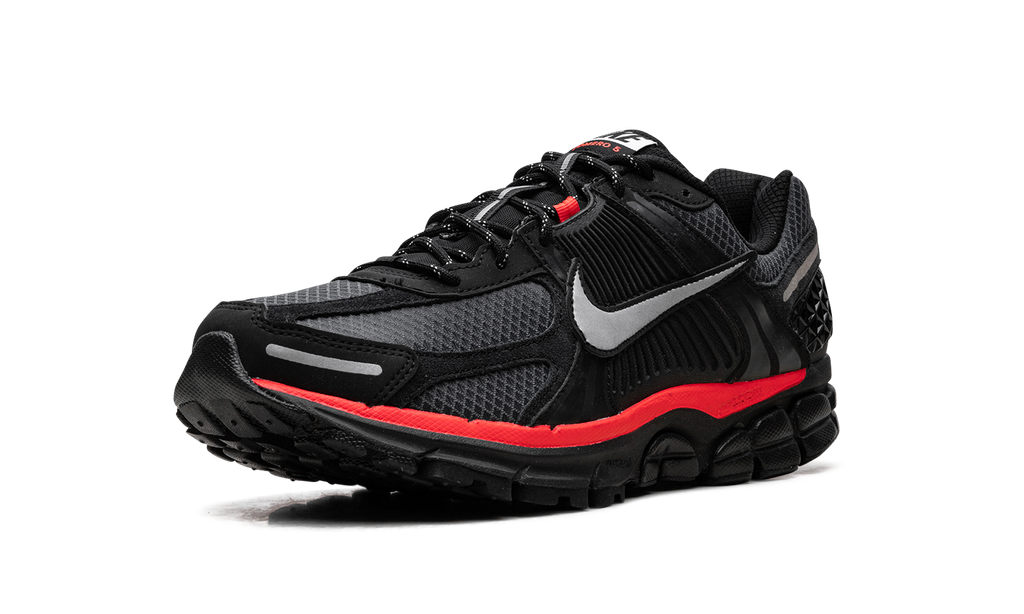 Nike Zoom Vomero 5 Black Metallic University Red 5