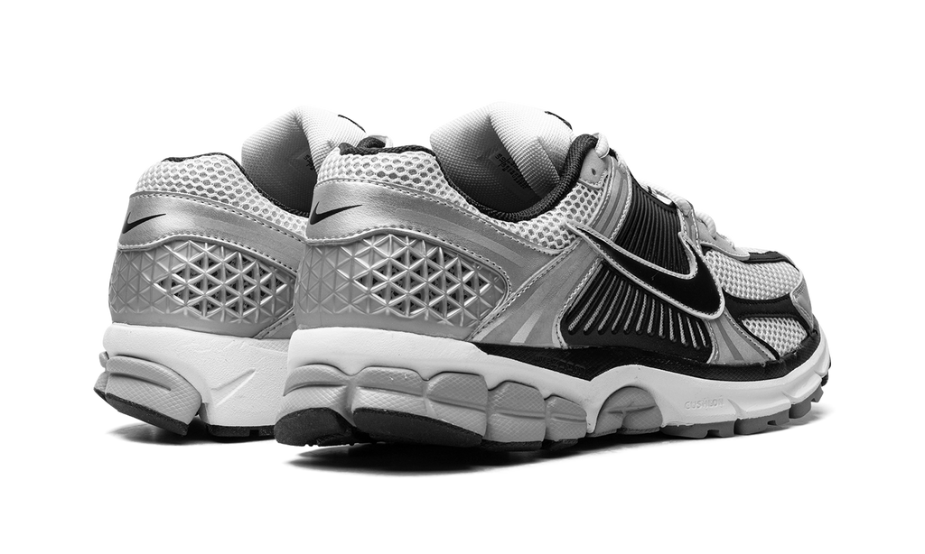 Nike Zoom Vomero 5 Metallic Silver Black 4
