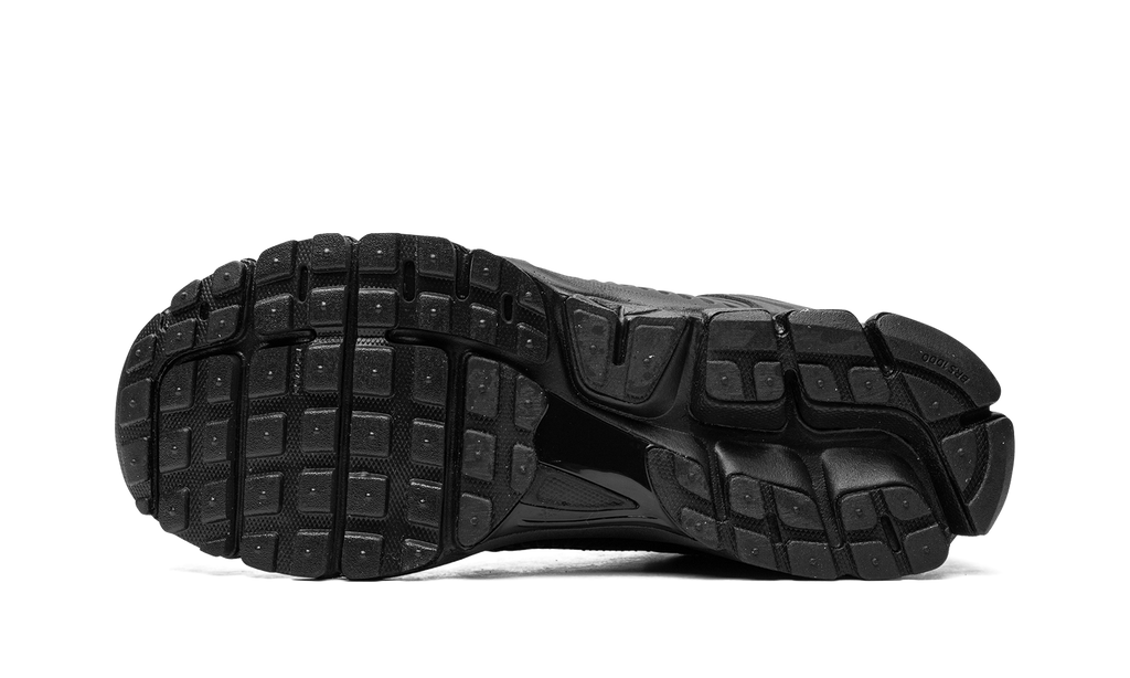 Nike Zoom Vomero 5 Triple Black 6