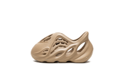 Yeezy Foam RNNR Mist (Infants) 1