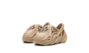 Yeezy Foam RNNR Mist (Infants) 3