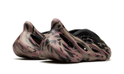 Yeezy Foam RNNR MX Carbon 3