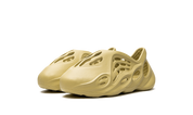 Yeezy Foam RNNR Sulfur (Kids) 3