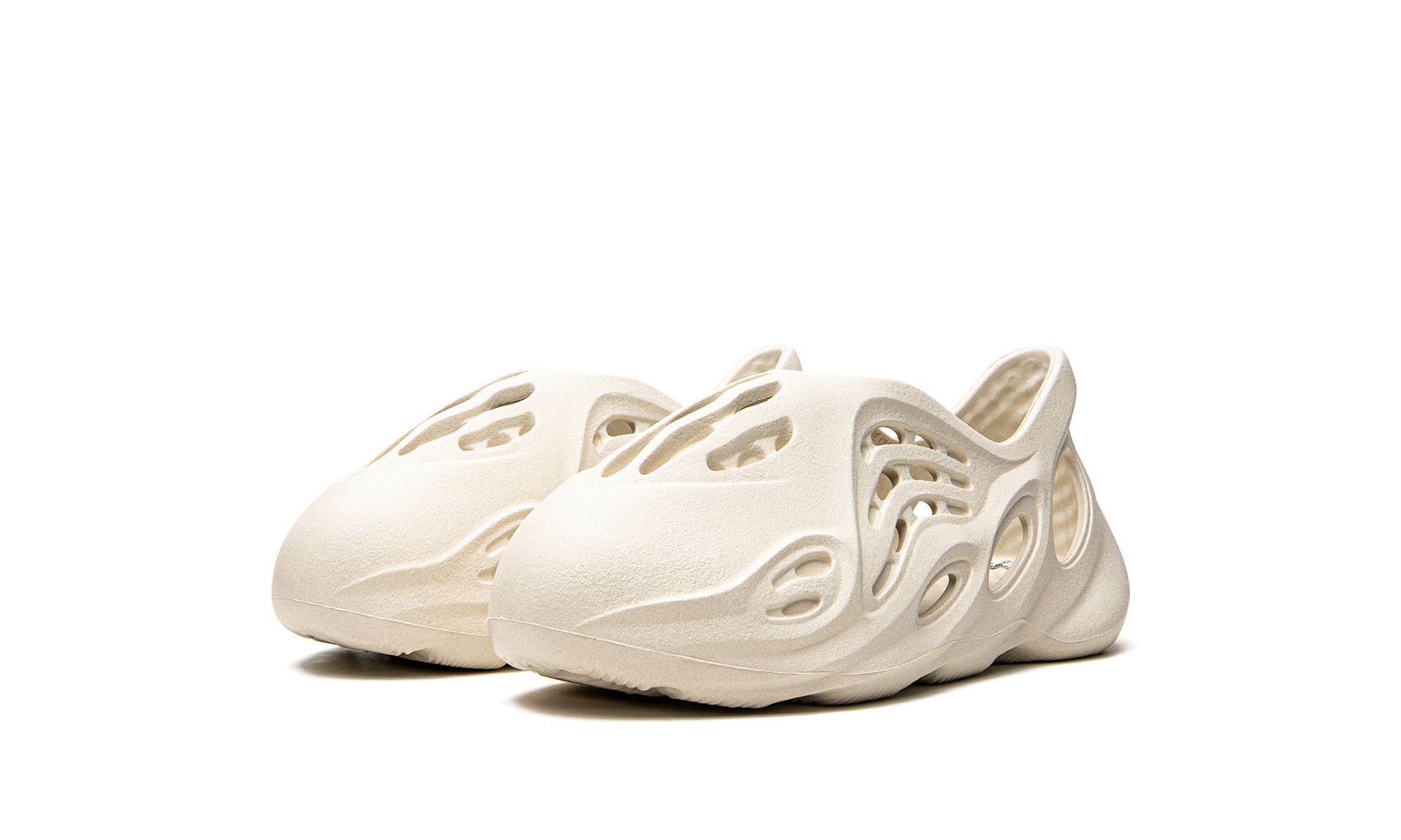 Yeezy Foam RNR Sand (Kids) 3