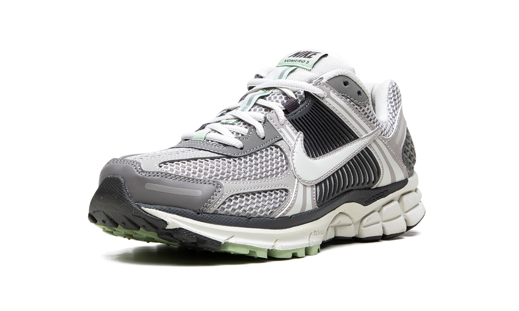 Nike Zoom Vomero 5 Cobblestone Flat Pewter (W)