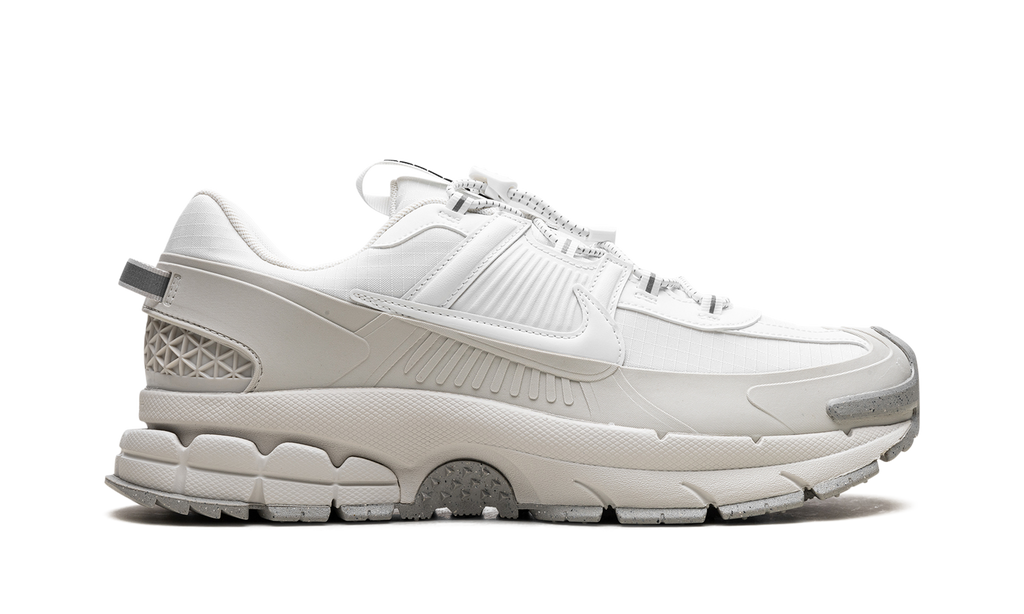 Nike Zoom Vomero Roam 'Summit White Light Bone Light Iron Ore'