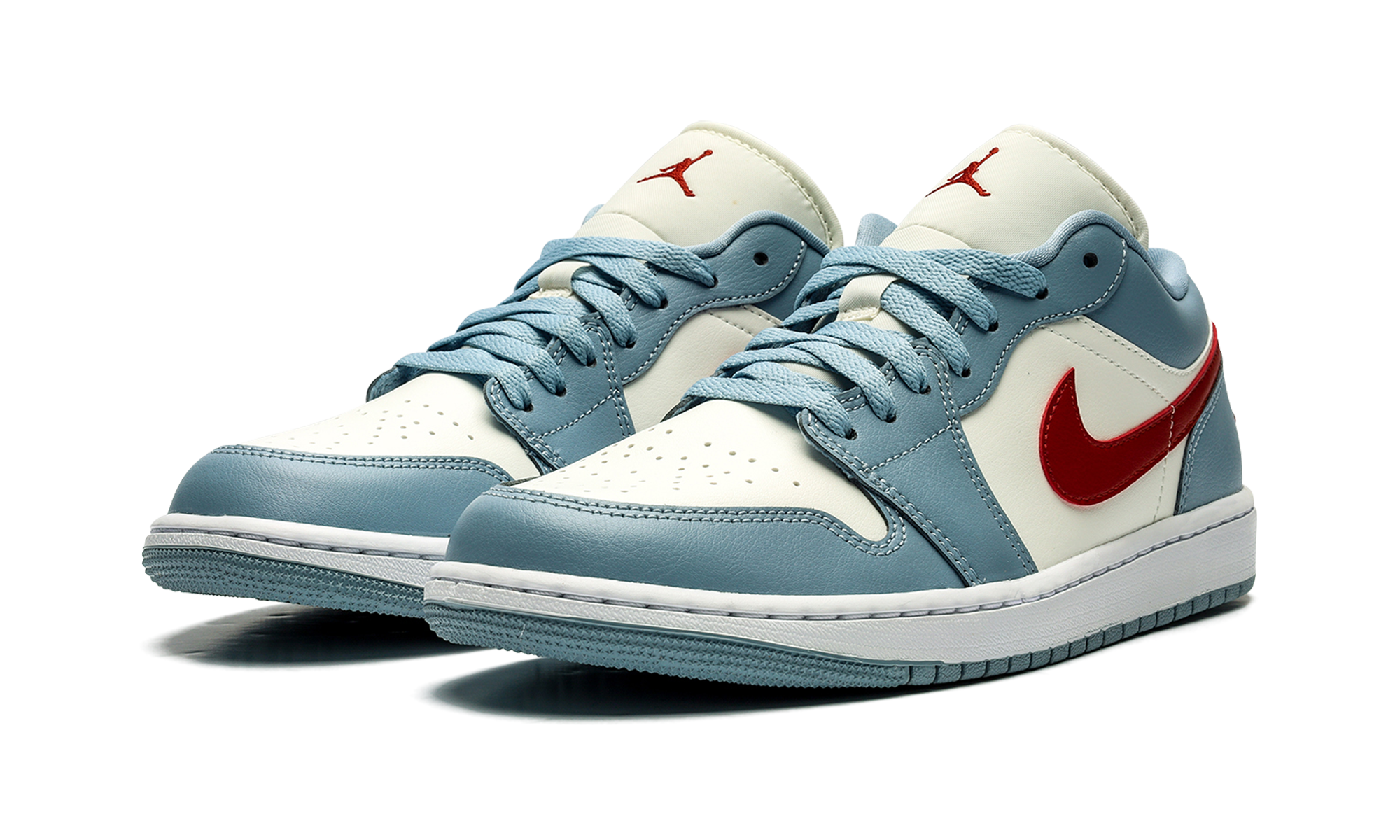 Air Jordan 1 Low Blue Whisper 3