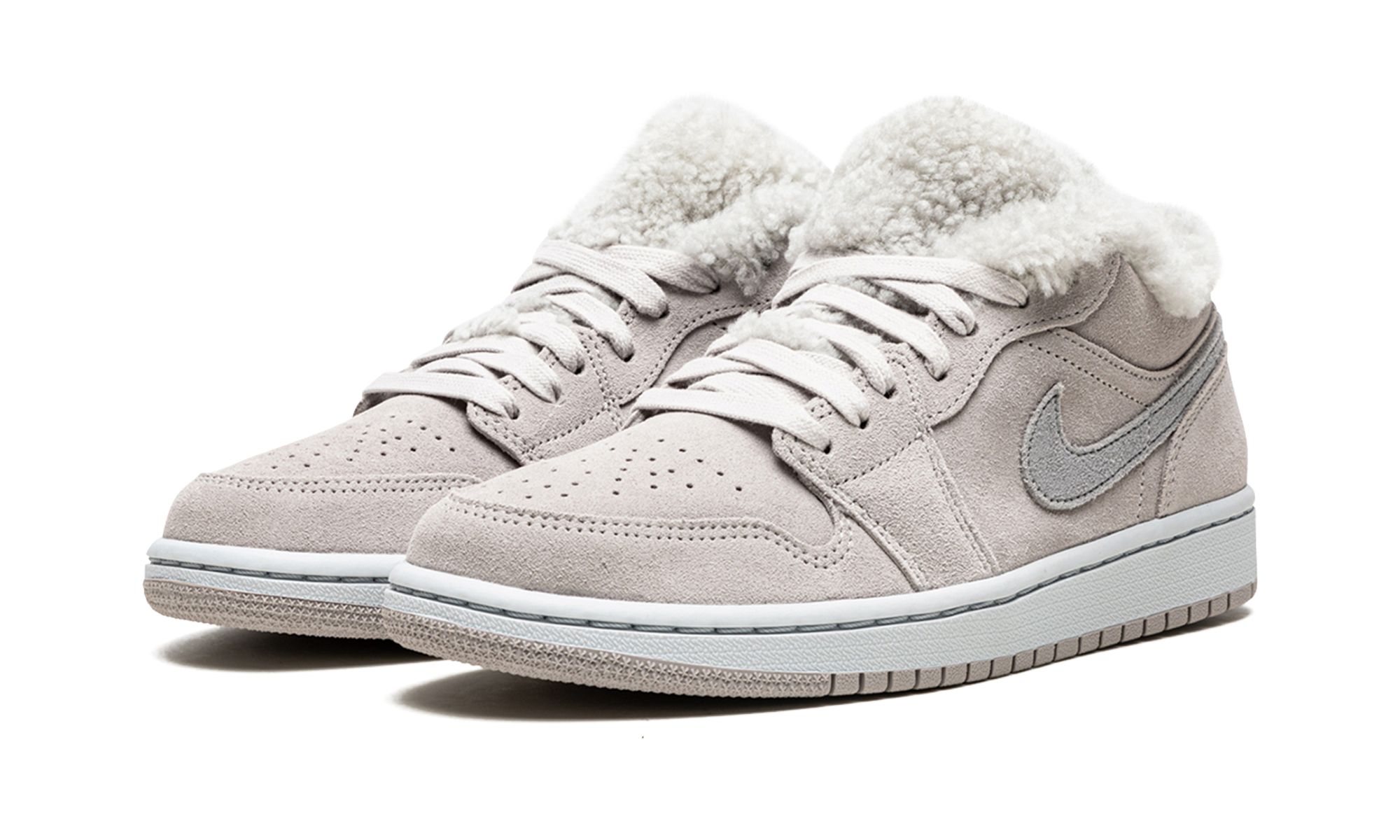 Air Jordan 1 Low SE Sherpa Fleece 2