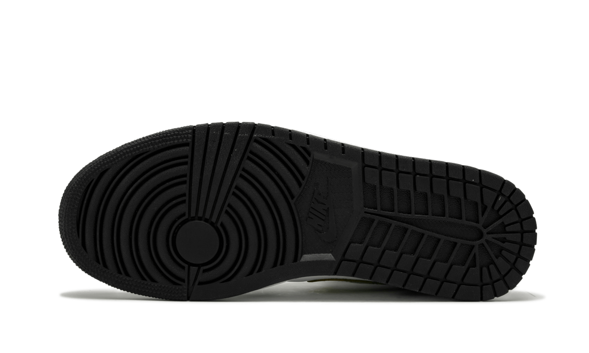 Air Jordan 1 Mid SE Black Gold Patent Leather 2