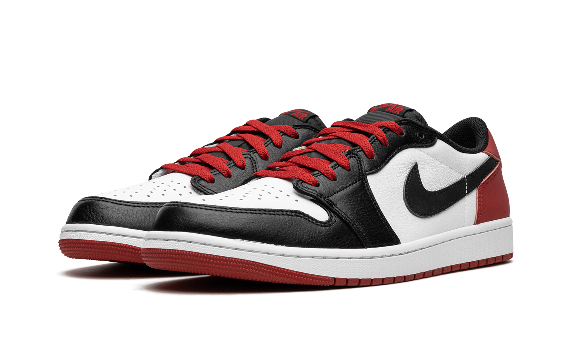 Air Jordan 1 Retro Low OG Black Toe 3