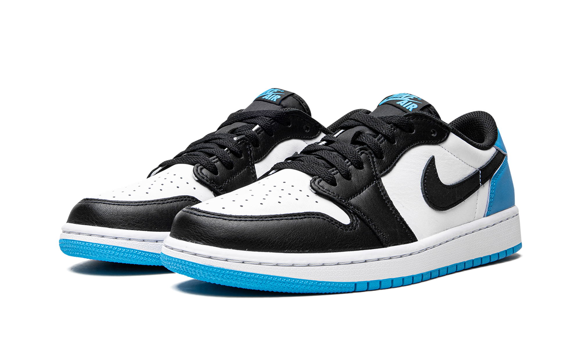 Air Jordan 1 Retro Low OG UNC (W) 3