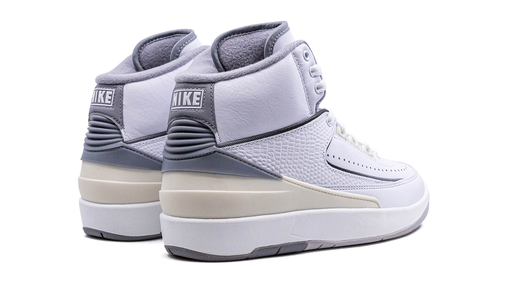 Air Jordan 2 Retro Cement Grey (GS) 4