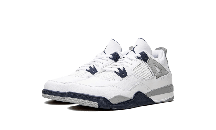 Air Jordan 4 Midnight Navy 2