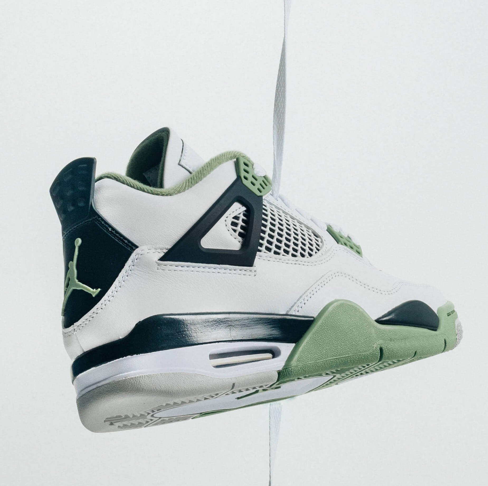 Air Jordan 4 Seafoam 7