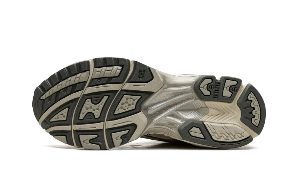 ASICS Gel-Kayano 14 Birch Dark Pewter 4