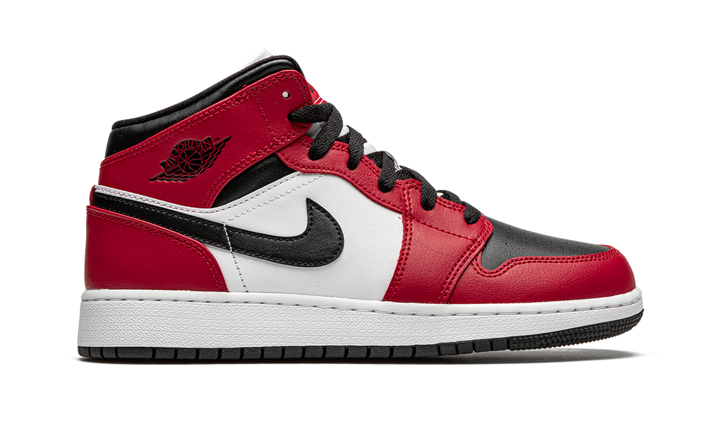 Jordan 1 Mid Chicago Black Toe (GS) 7
