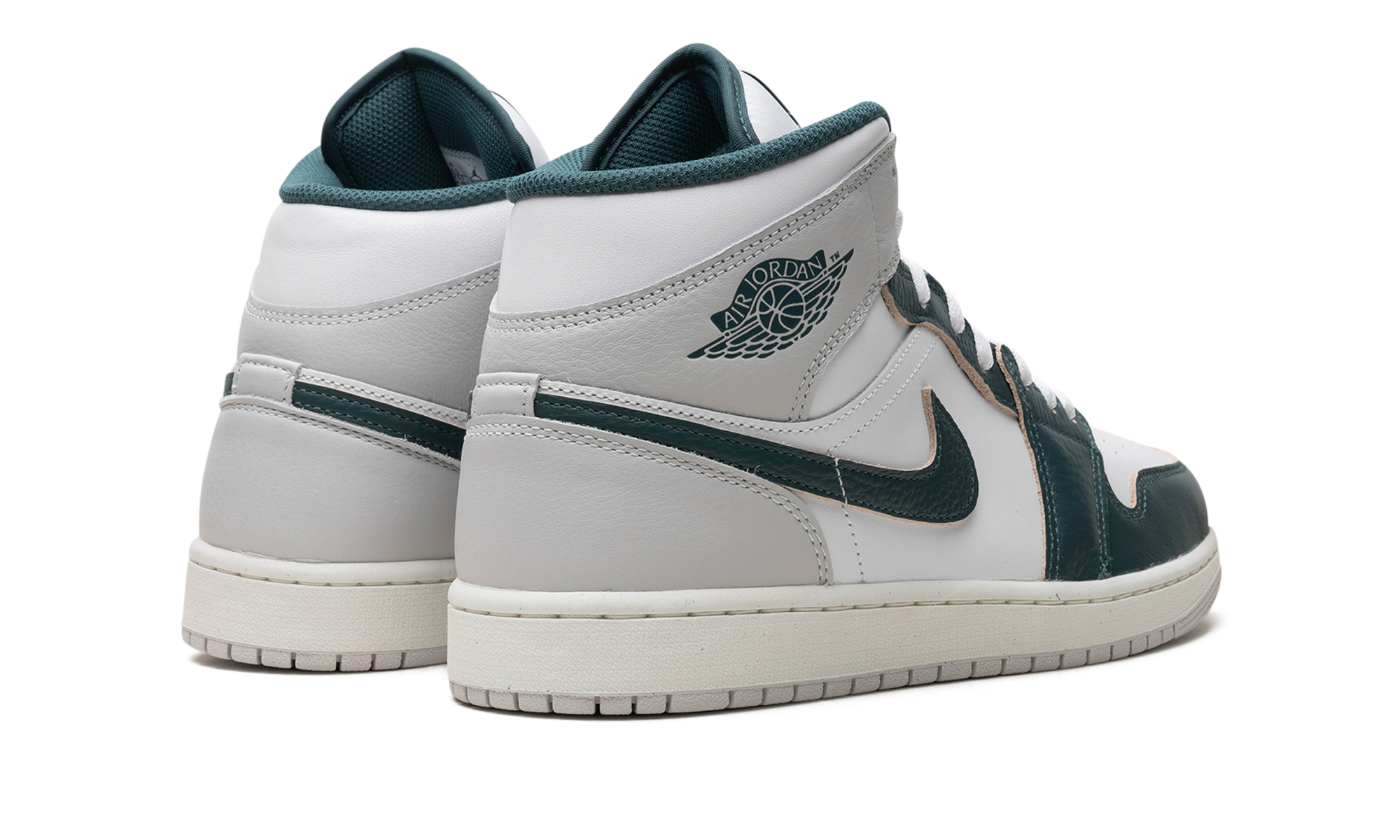 Jordan 1 Mid SE Oxidized Green 4