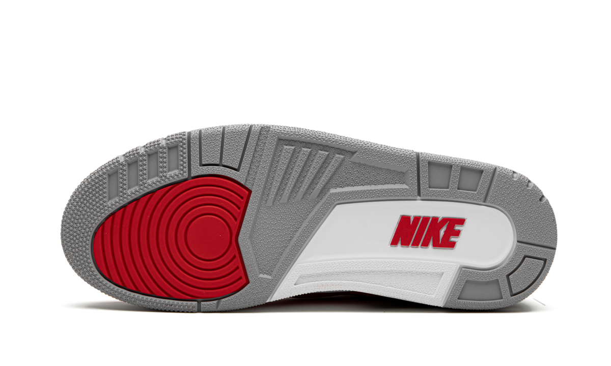 Jordan 3 Retro SE Fire Red 2
